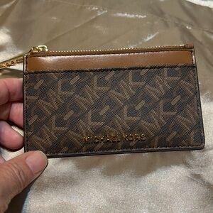 Michael Kors Empire Small Zip Card Case. NWOT